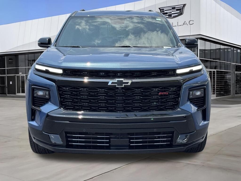 Used 2025 Chevrolet Traverse RS SUV