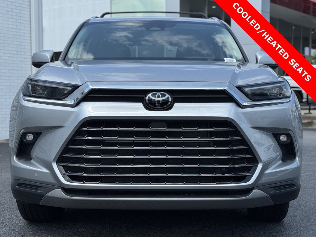 2024 Toyota Grand Highlander Hybrid Limited photo 3