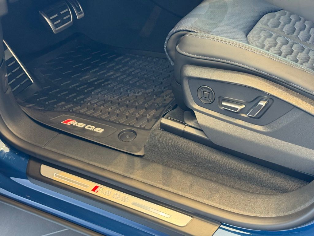 2026 Audi RS Q8 Base - Photo 21