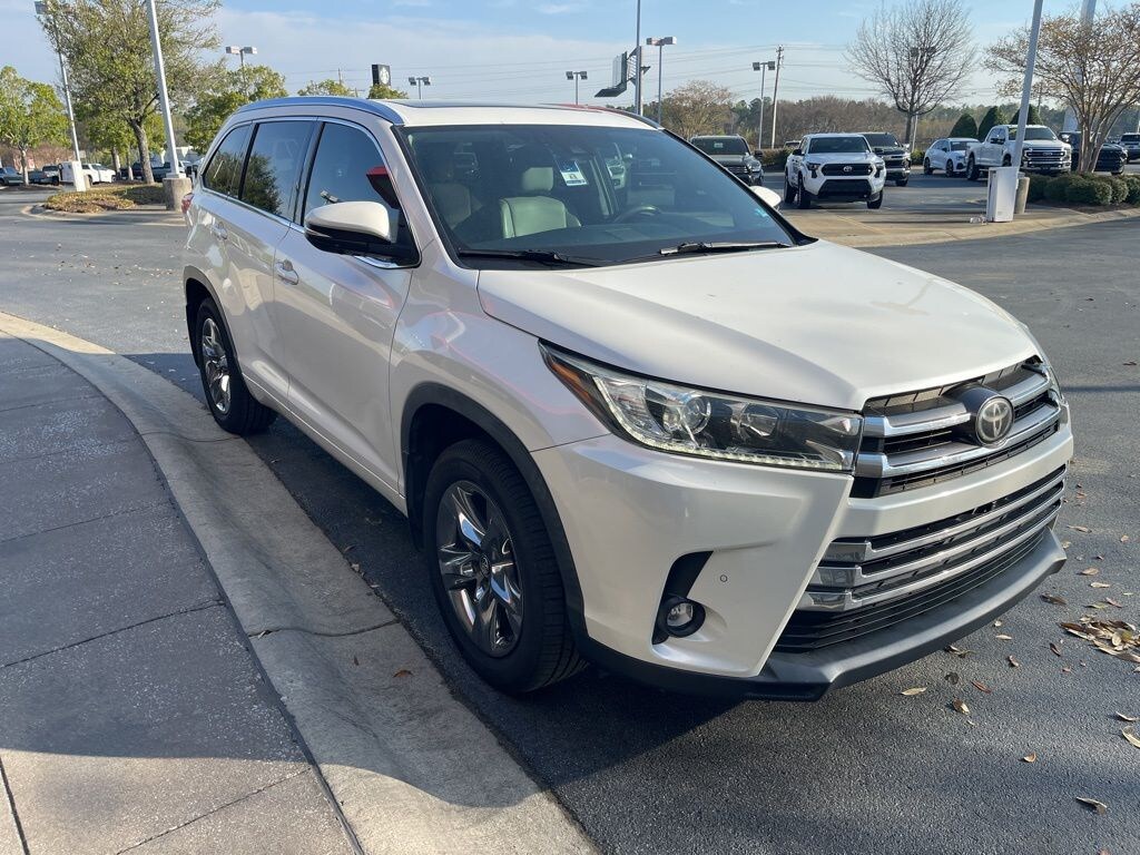 Used 2019 Toyota Highlander Limited V6 SUV