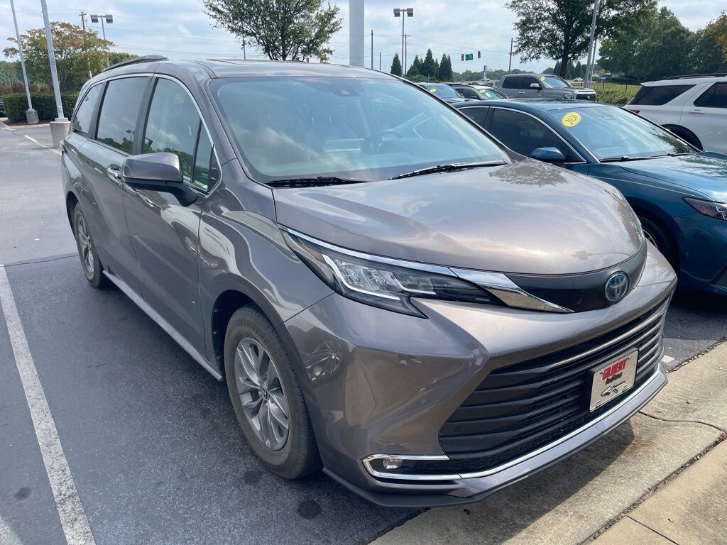 Certified 2023 Toyota Sienna XLE 7 Passenger Van Passenger Van