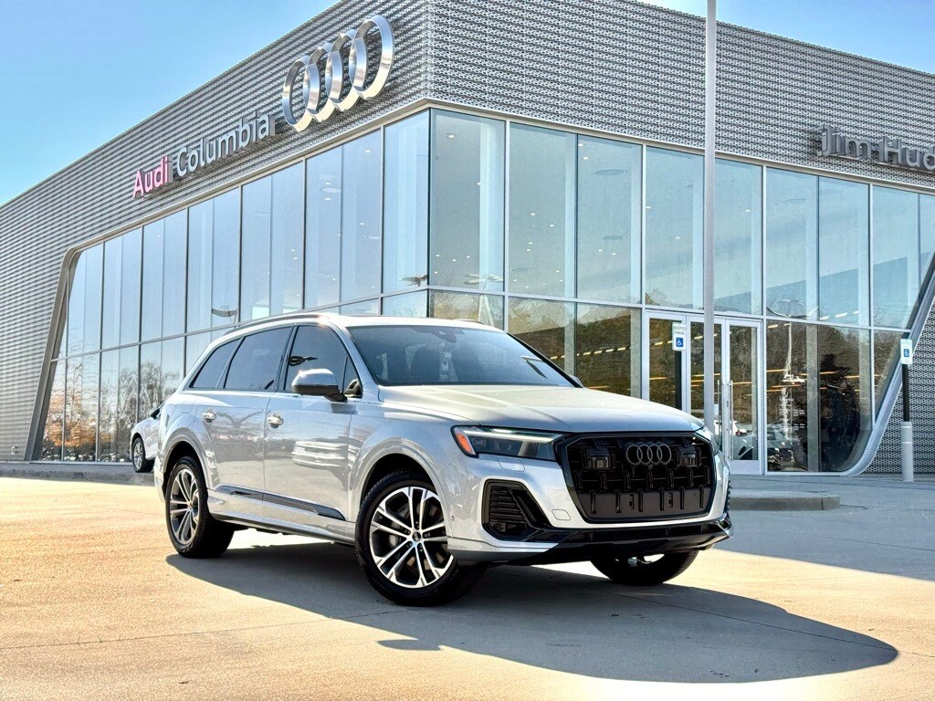New 2026 Audi Q7 45 Premium SUV