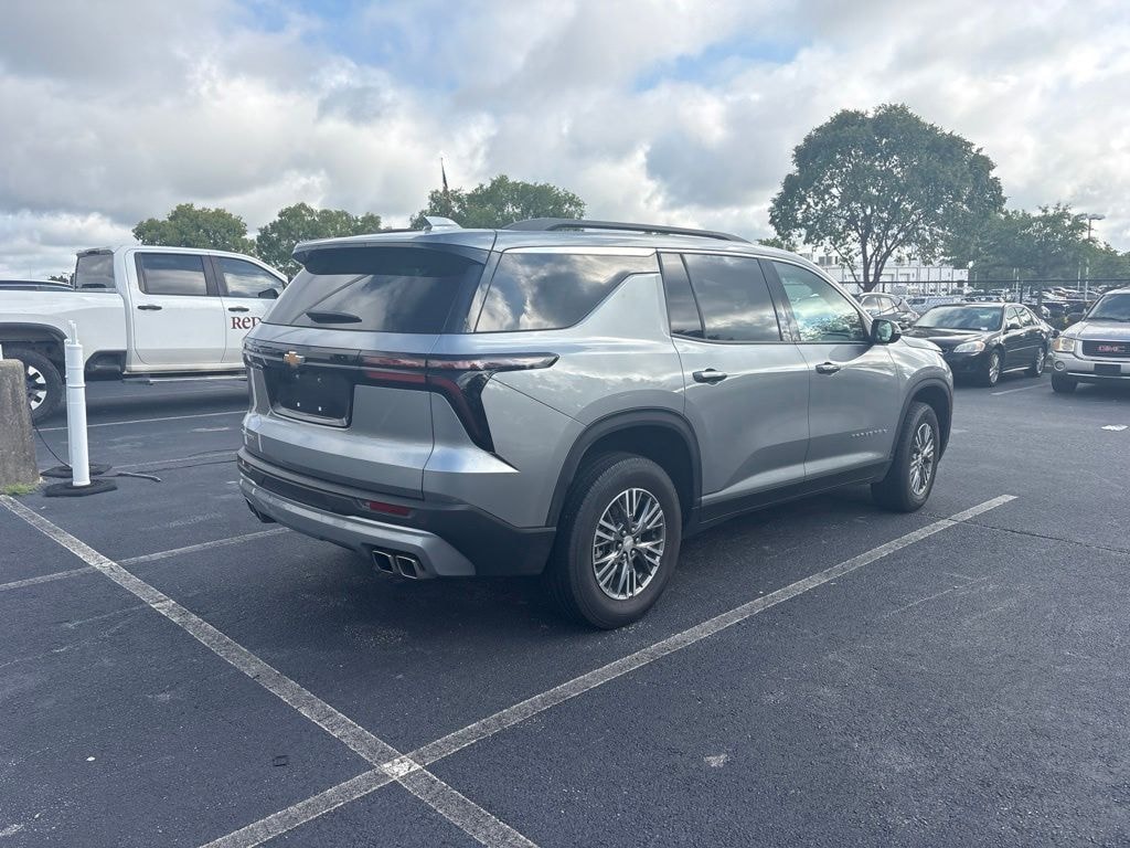 Used 2026 Chevrolet Traverse LT SUV