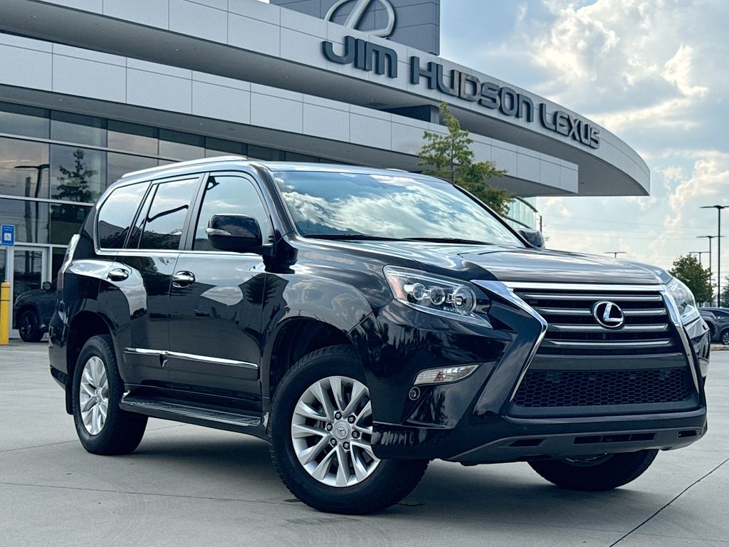 2018 Lexus GX 460 photo 2