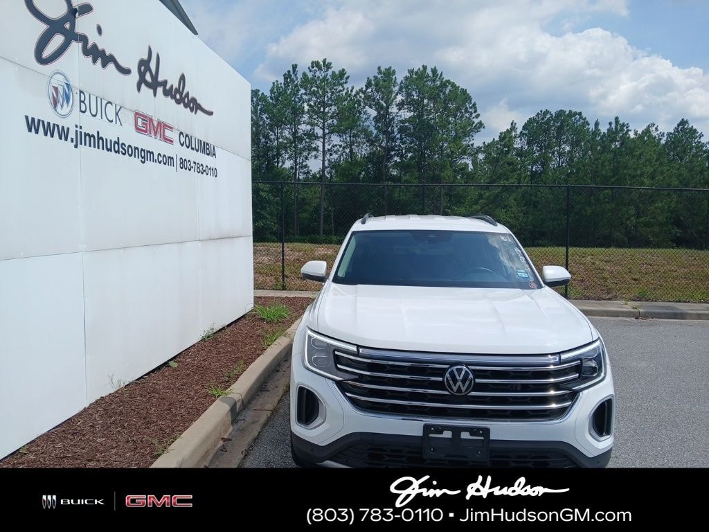 Used 2025 Volkswagen Atlas 2.0T SE w/Technology SUV