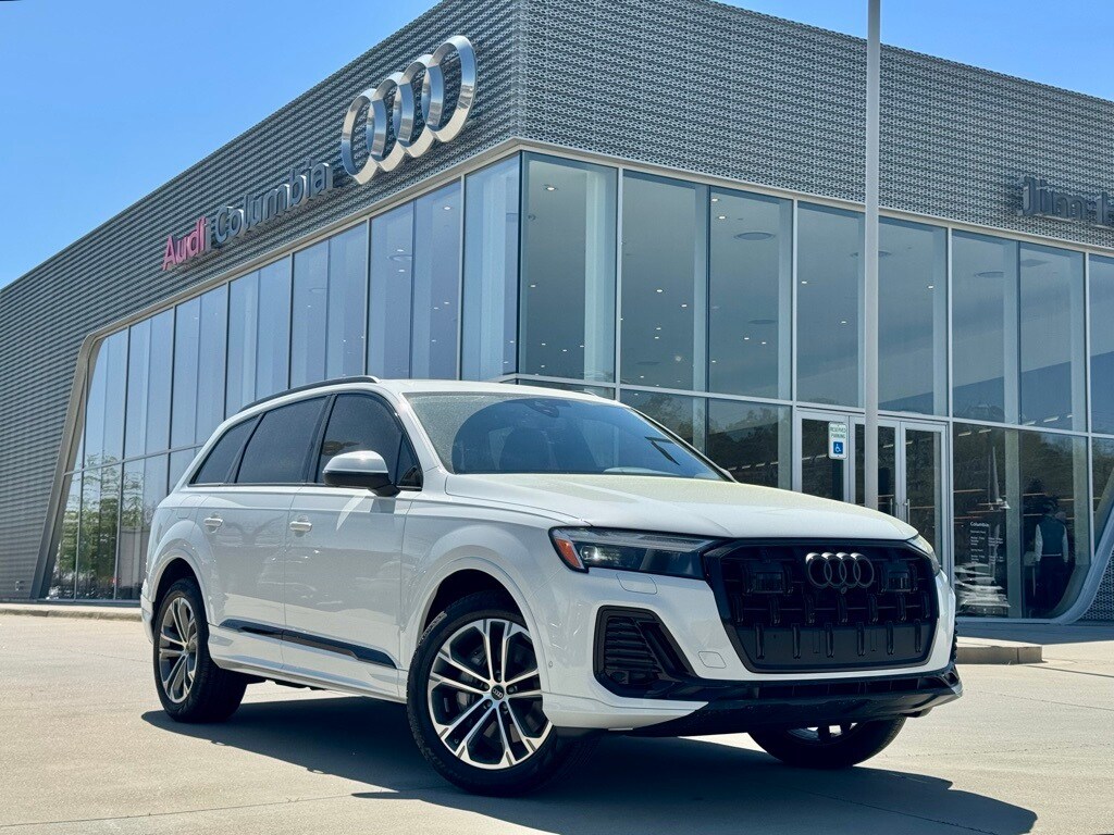 2025 Audi Q7 45 Premium photo 2