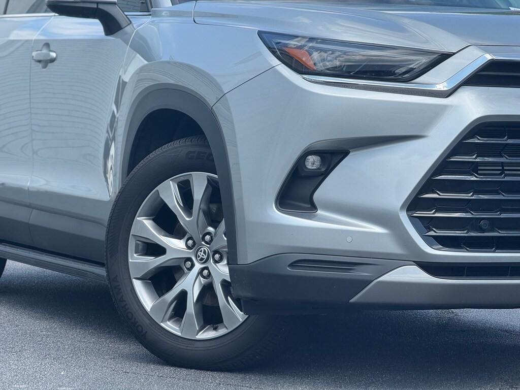 2024 Toyota Grand Highlander Hybrid Limited photo 2