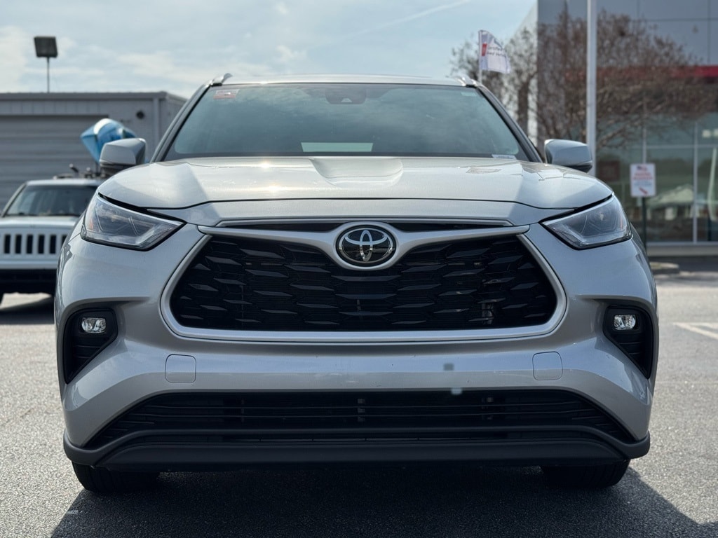 Used 2024 Toyota Highlander XLE SUV