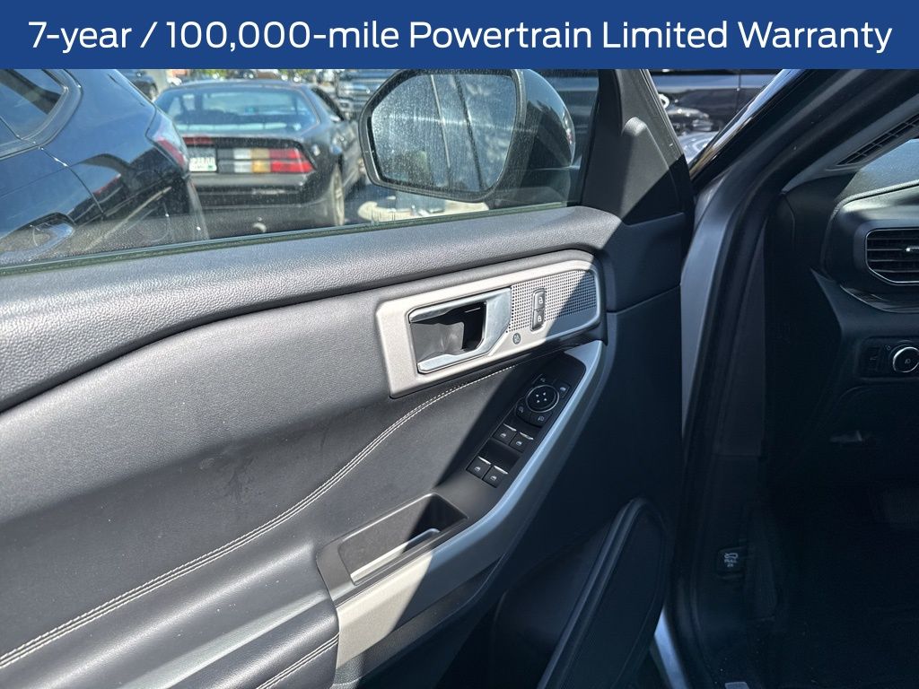 2024 Ford Explorer Limited photo 3