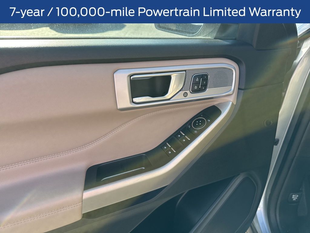 2023 Ford Explorer Limited photo 3