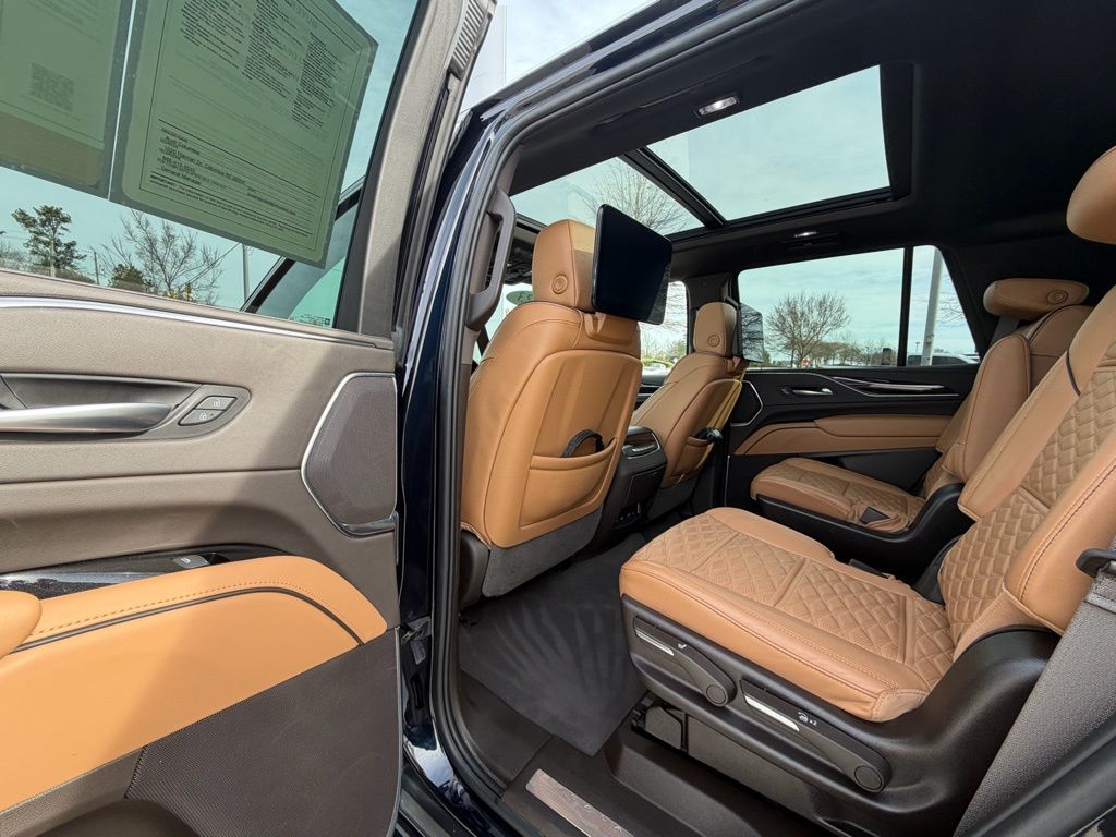 2023 Cadillac Escalade Premium Luxury - Photo 17