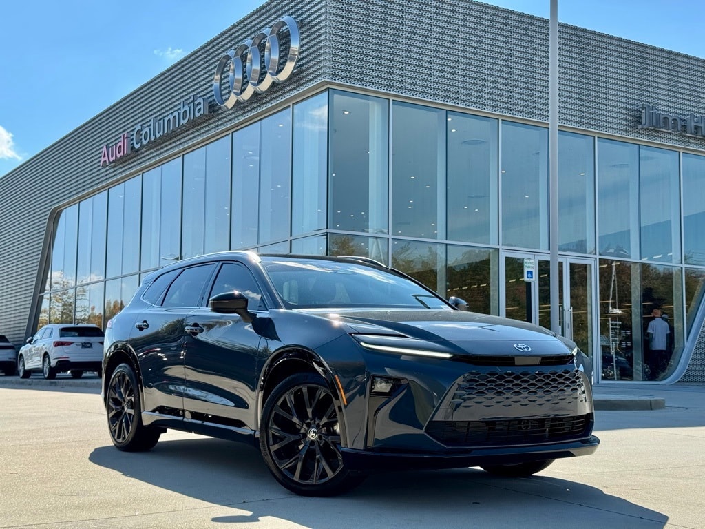 Used 2025 Toyota Crown Signia Limited SUV