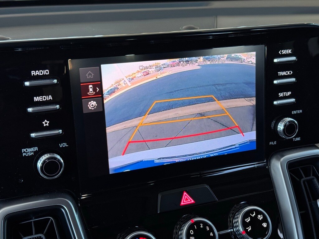 Used 2023 Kia Sorento LX SUV