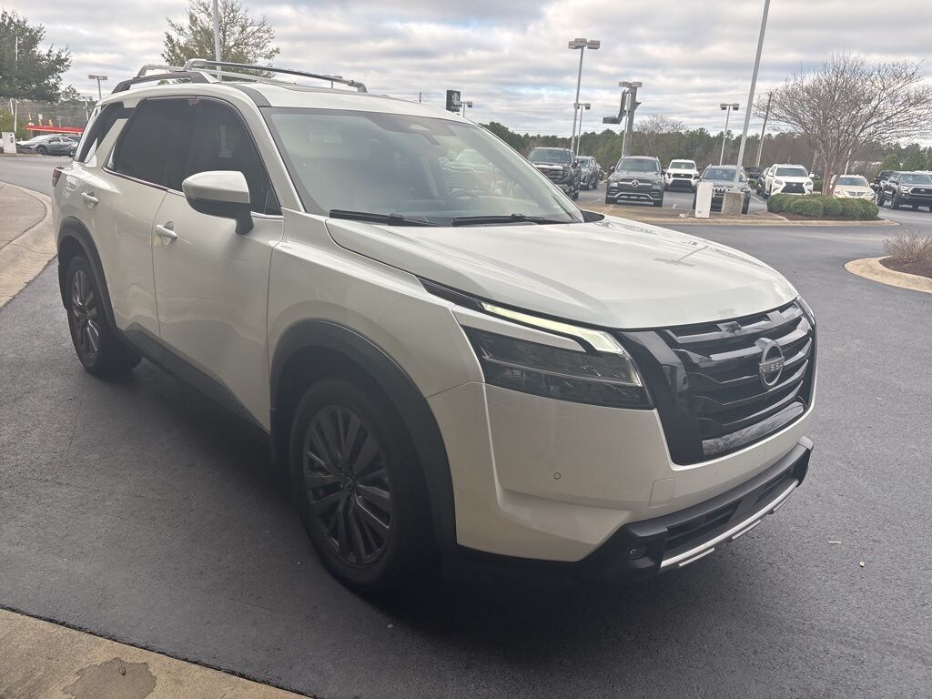 Used 2023 Nissan Pathfinder SL SUV