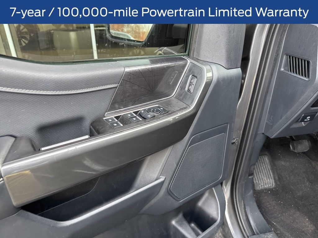 2023 Ford F-150 XLT photo 3