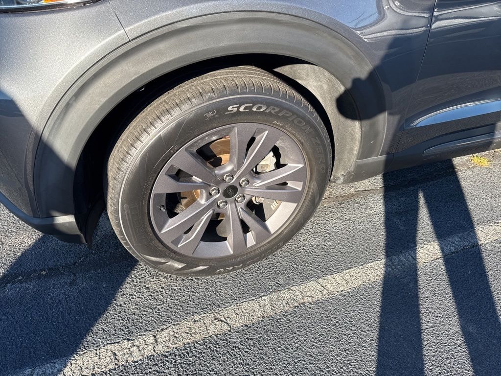 Used 2022 Ford Explorer XLT SUV