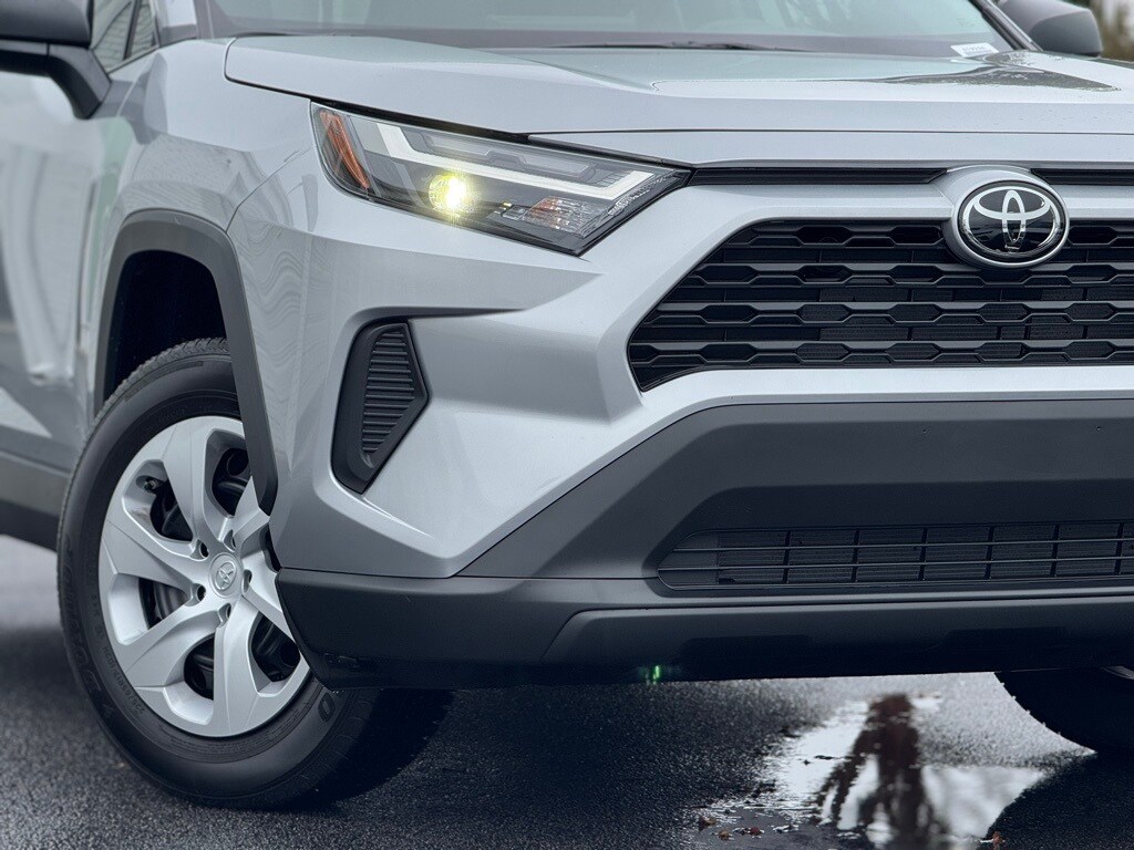 2025 Toyota RAV4 LE photo 2