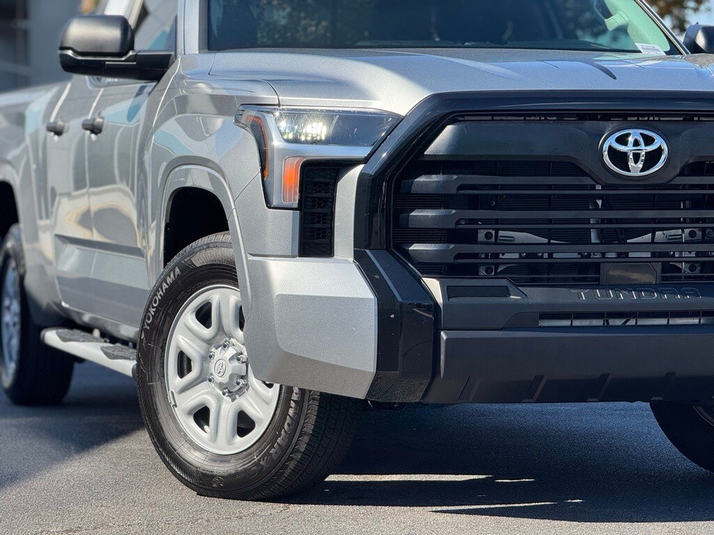 2022 Toyota Tundra SR photo 2