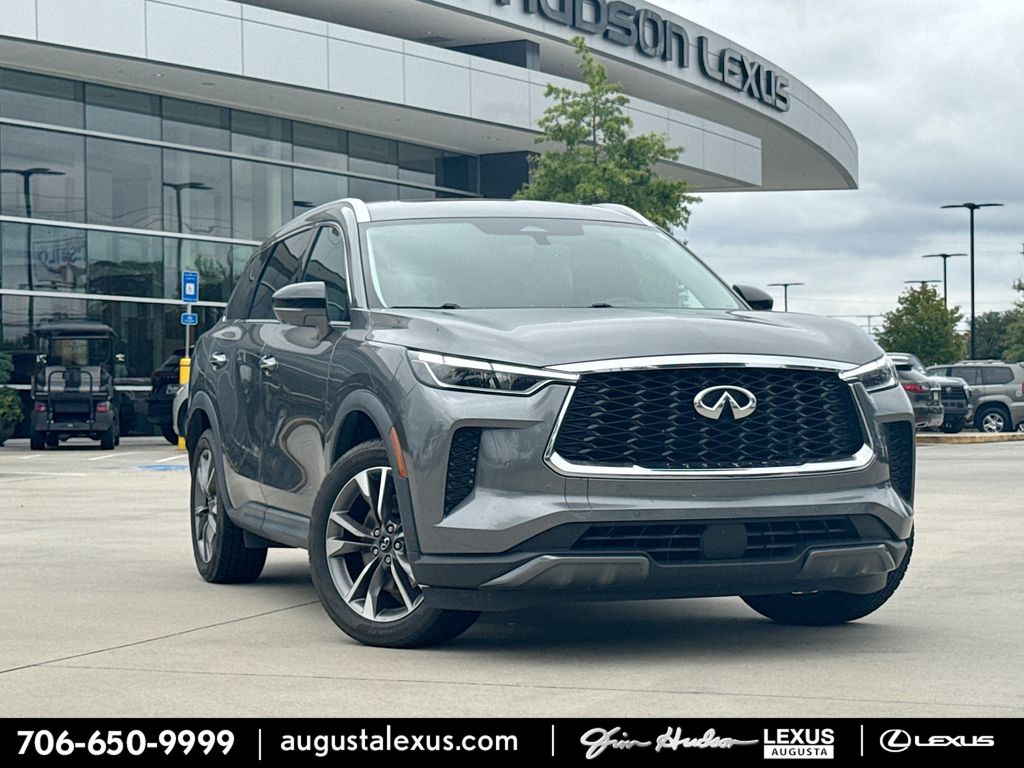 2022 INFINITI QX60 LUXE