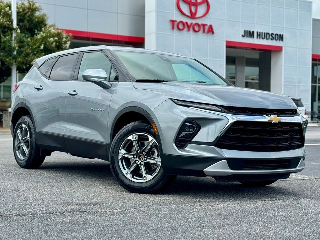 Used 2025 Chevrolet Blazer LT w/2LT SUV