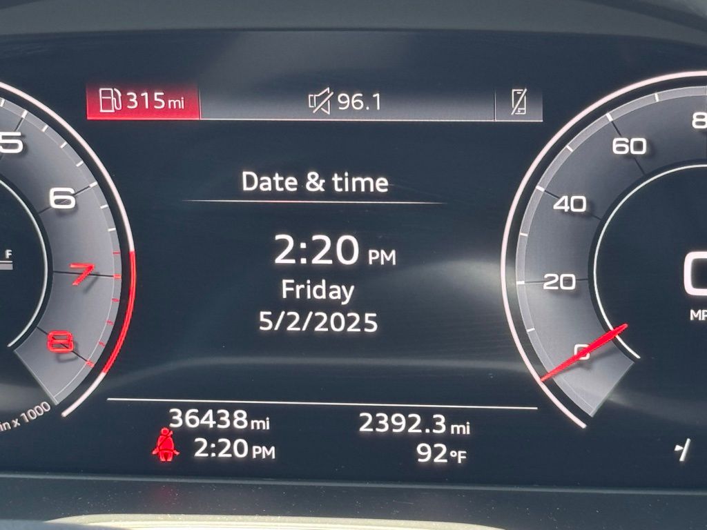 2024 Audi Q5 45 S line Premium Plus photo 3