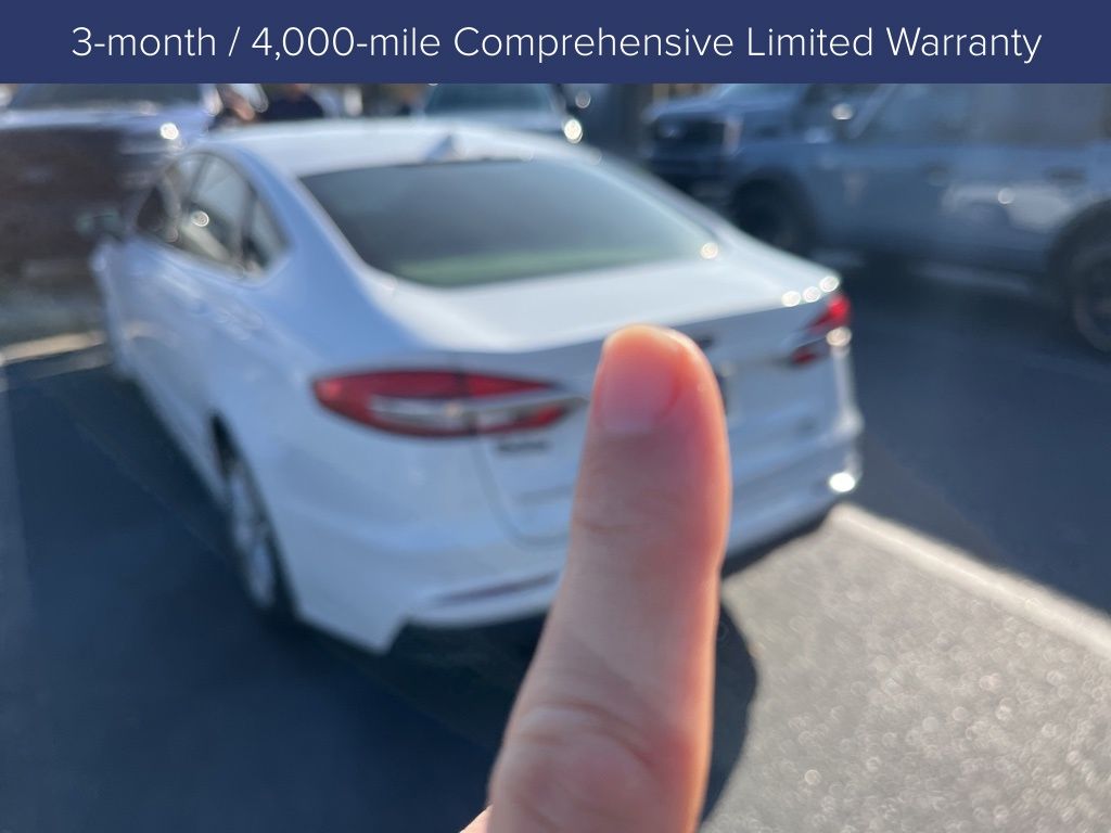 2020 Ford Fusion Hybrid SE photo 2