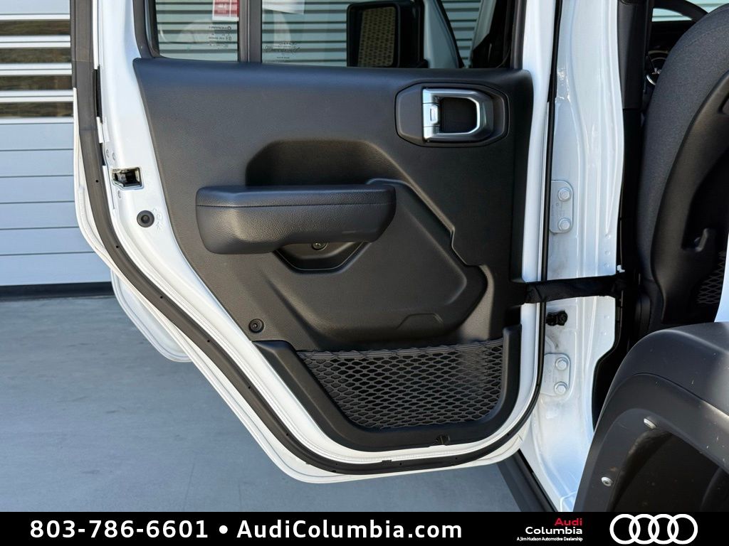 2024 Jeep Wrangler 4-Door Rubicon - Photo 22