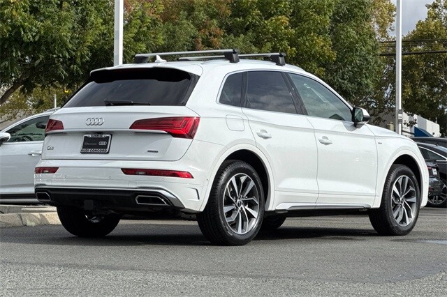 2023 Audi Q5 45 S line Prestige photo 4