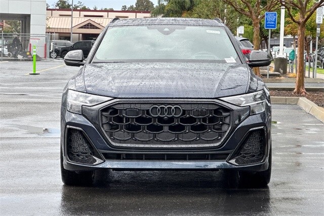 2025 Audi SQ8 Prestige photo 2