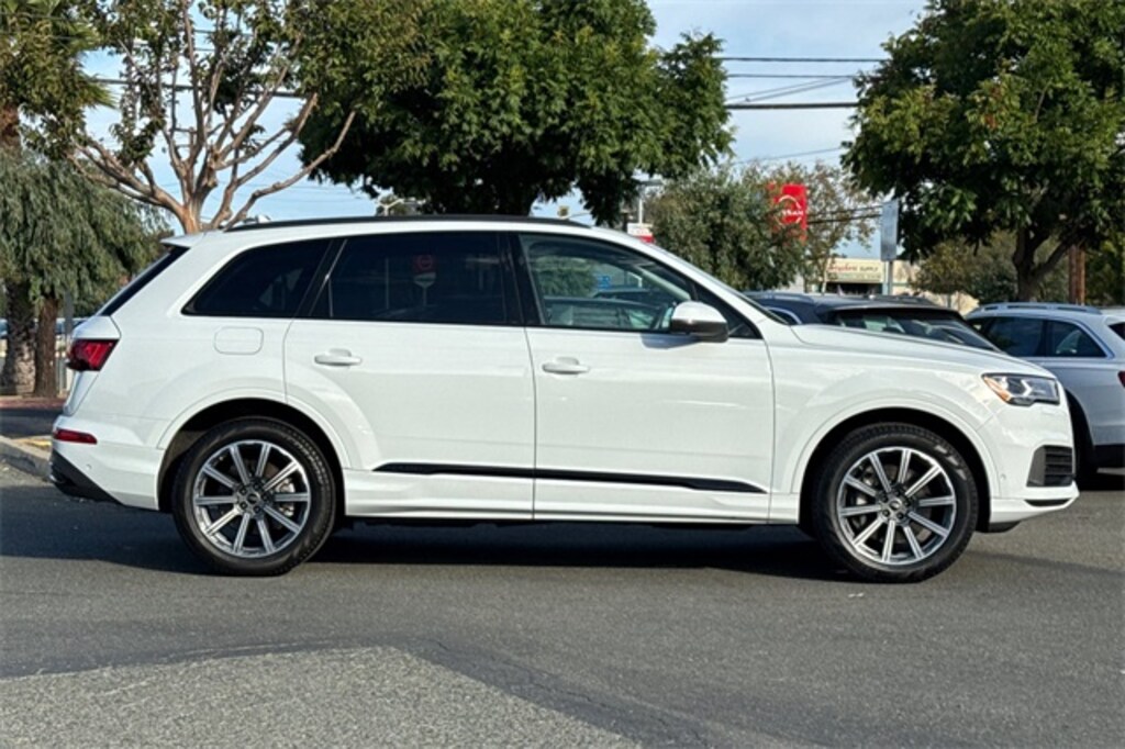 Certified 2023 Audi Q7 45 Premium Plus SUV