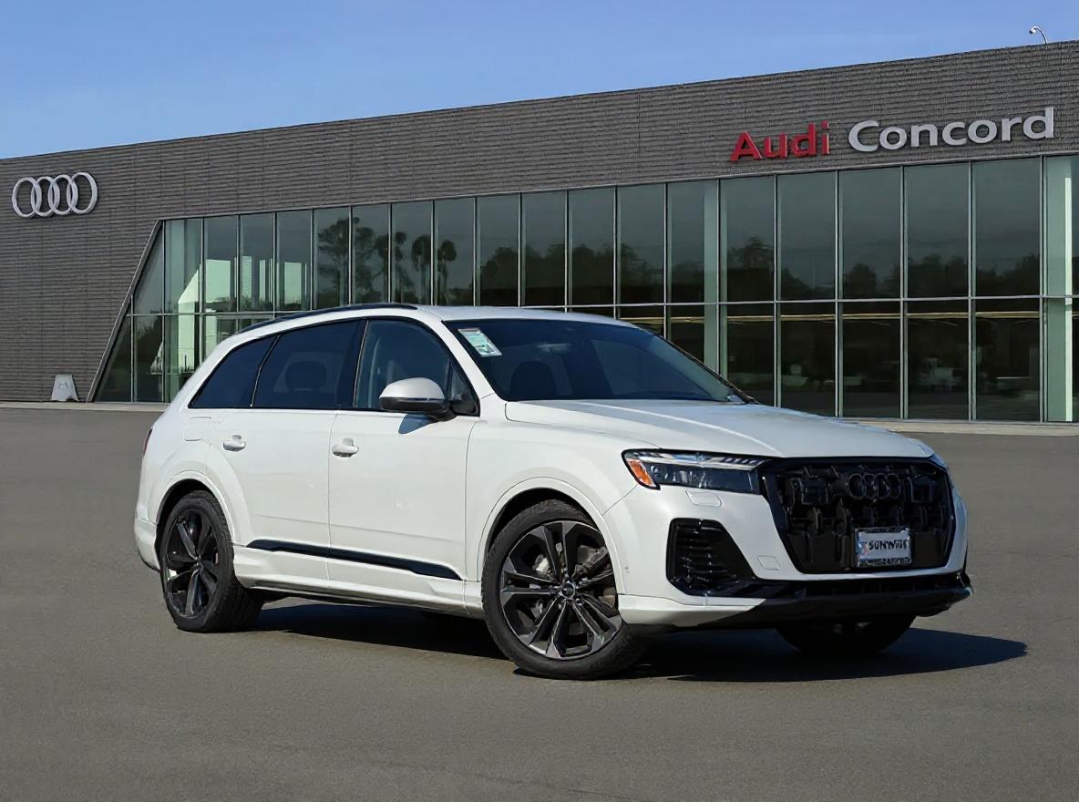 2025 Audi Q7 Prestige's photo