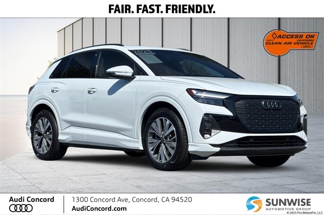 2025 Audi Q4 e-tron Premium's photo