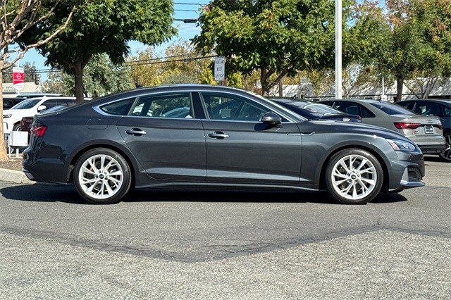 2022 Audi A5 Quattro Premium photo 2