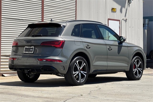 2025 Audi Q5 45 S line Premium Plus photo 4