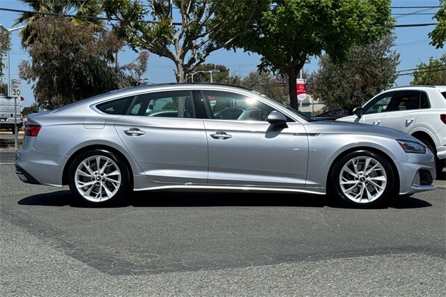2022 Audi A5 Quattro Premium photo 3