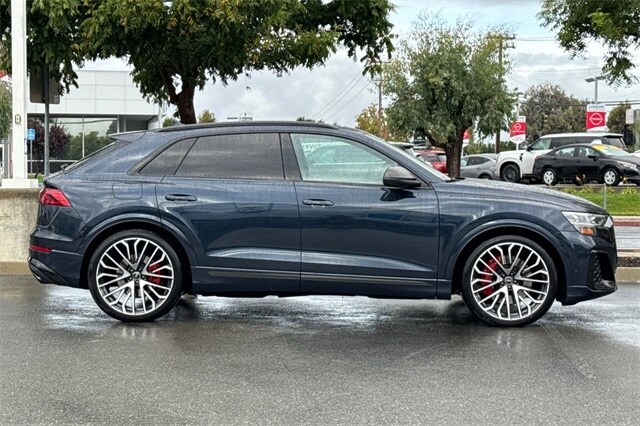 2025 Audi SQ8 Prestige photo 3