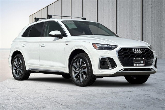 2023 Audi Q5 45 S line Prestige photo 2