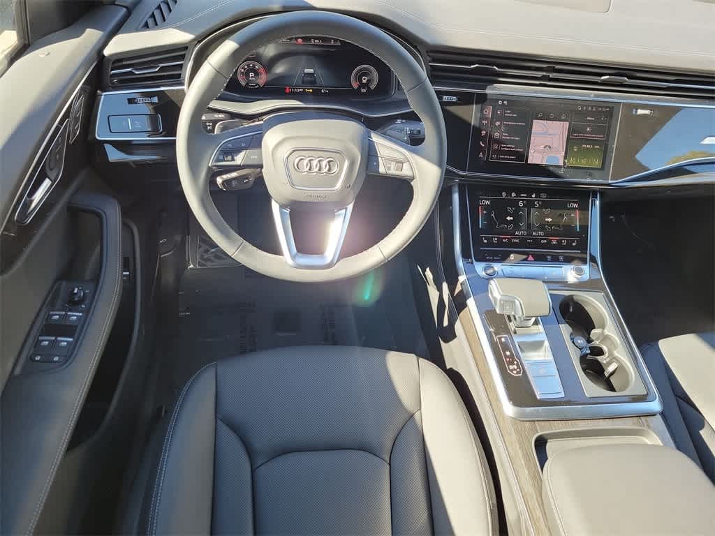 Thumbnail: 2026 Audi Q8 - 10