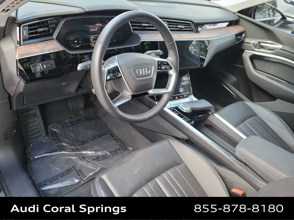 Thumbnail: 2019 Audi e-tron - 10