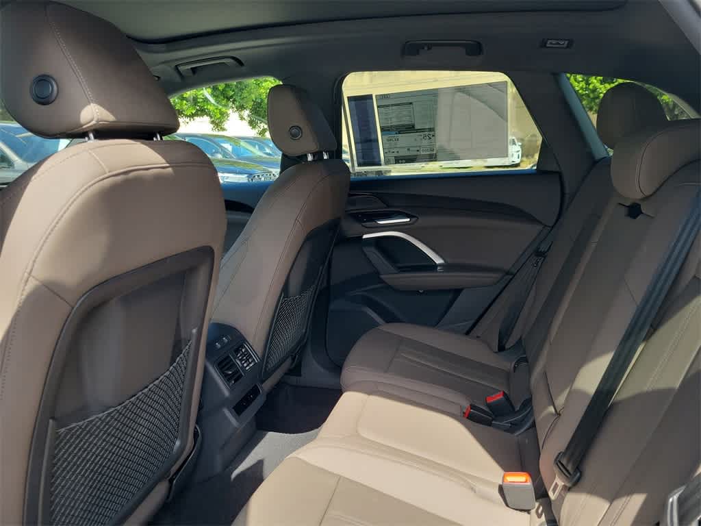 Thumbnail: 2025 Audi Q5 - 20