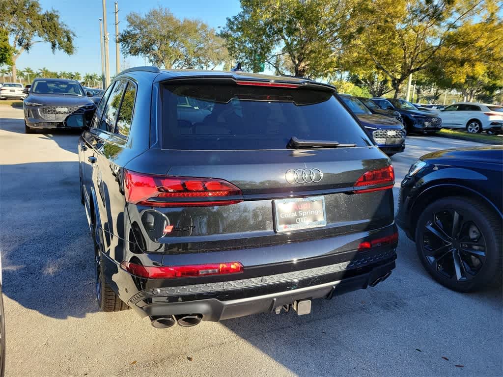 Thumbnail: 2026 Audi SQ7 - 3