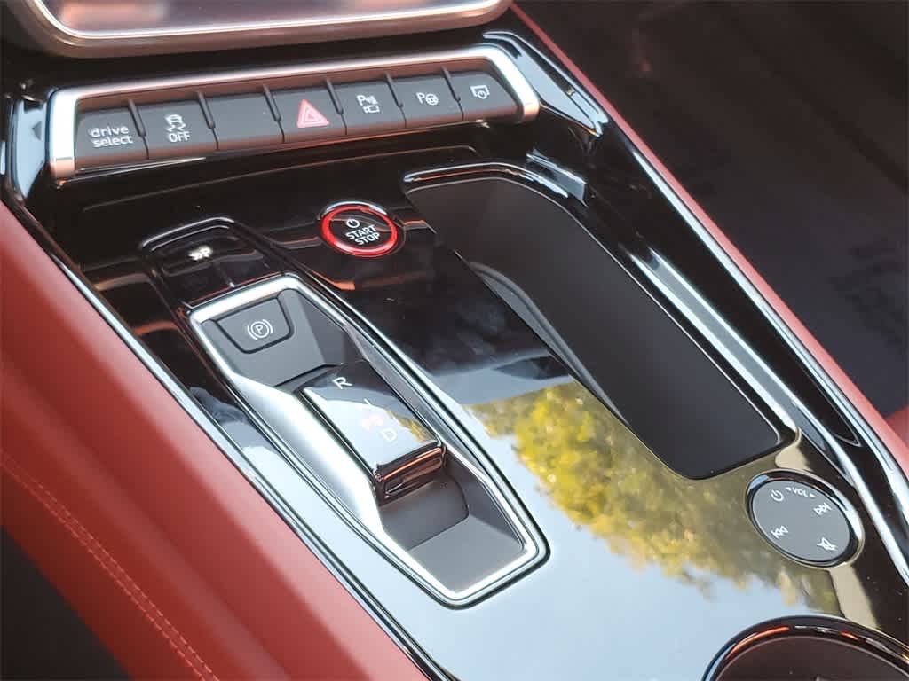 Thumbnail: 2025 Audi e-tron GT - 25