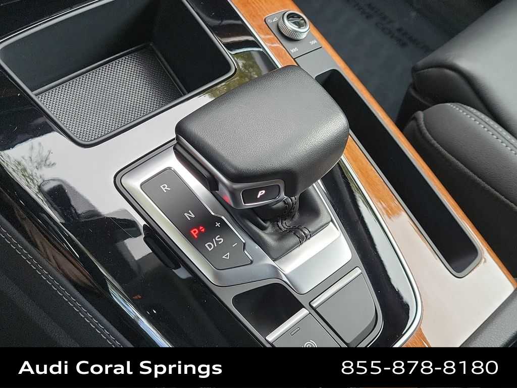 Thumbnail: 2023 Audi Q5 - 25