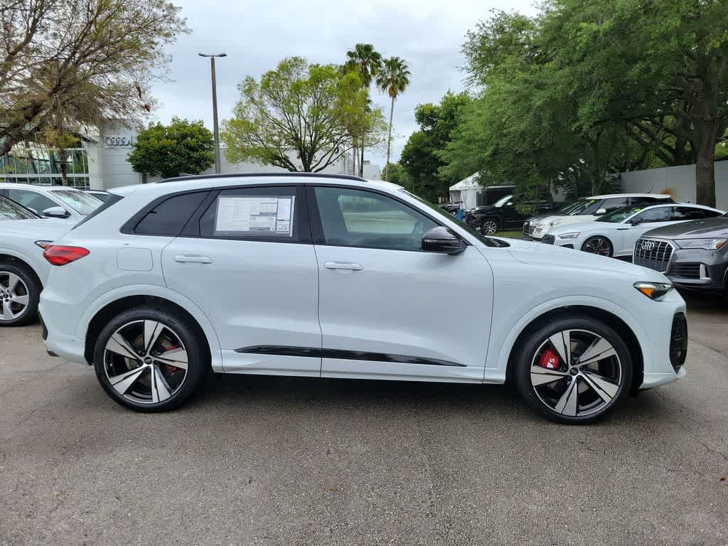 Thumbnail: 2026 Audi SQ5 - 9