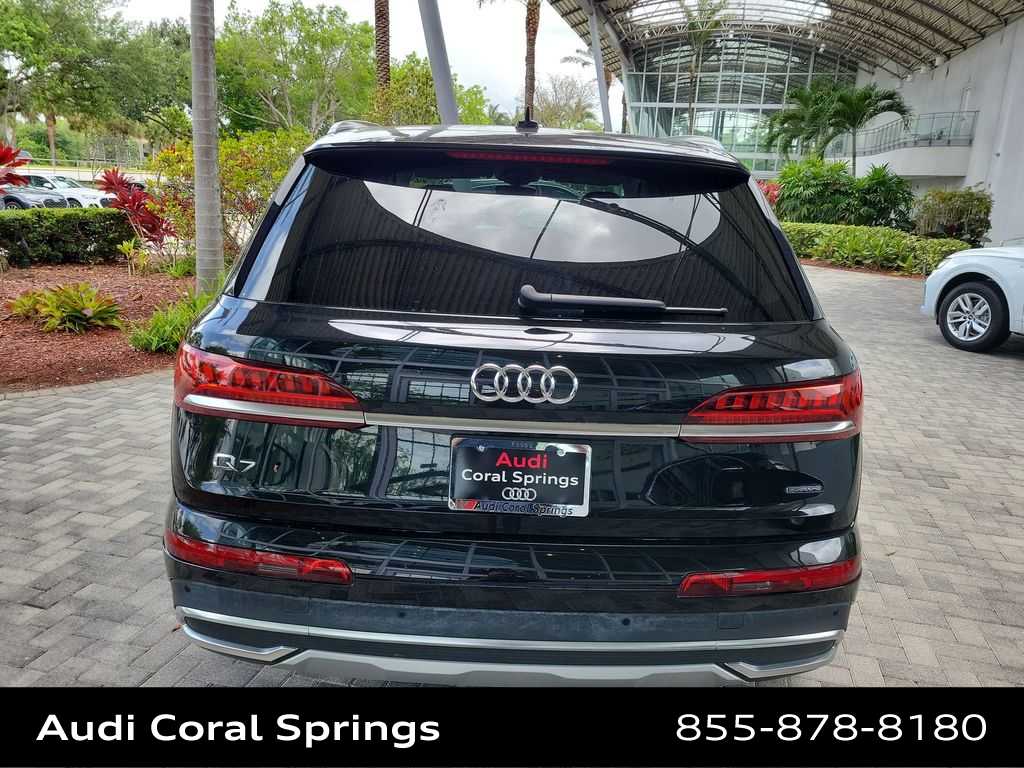 Thumbnail: 2023 Audi Q7 - 13