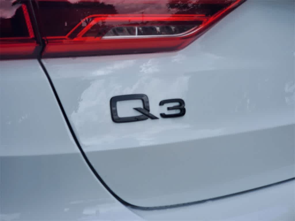 Thumbnail: 2025 Audi Q3 - 15