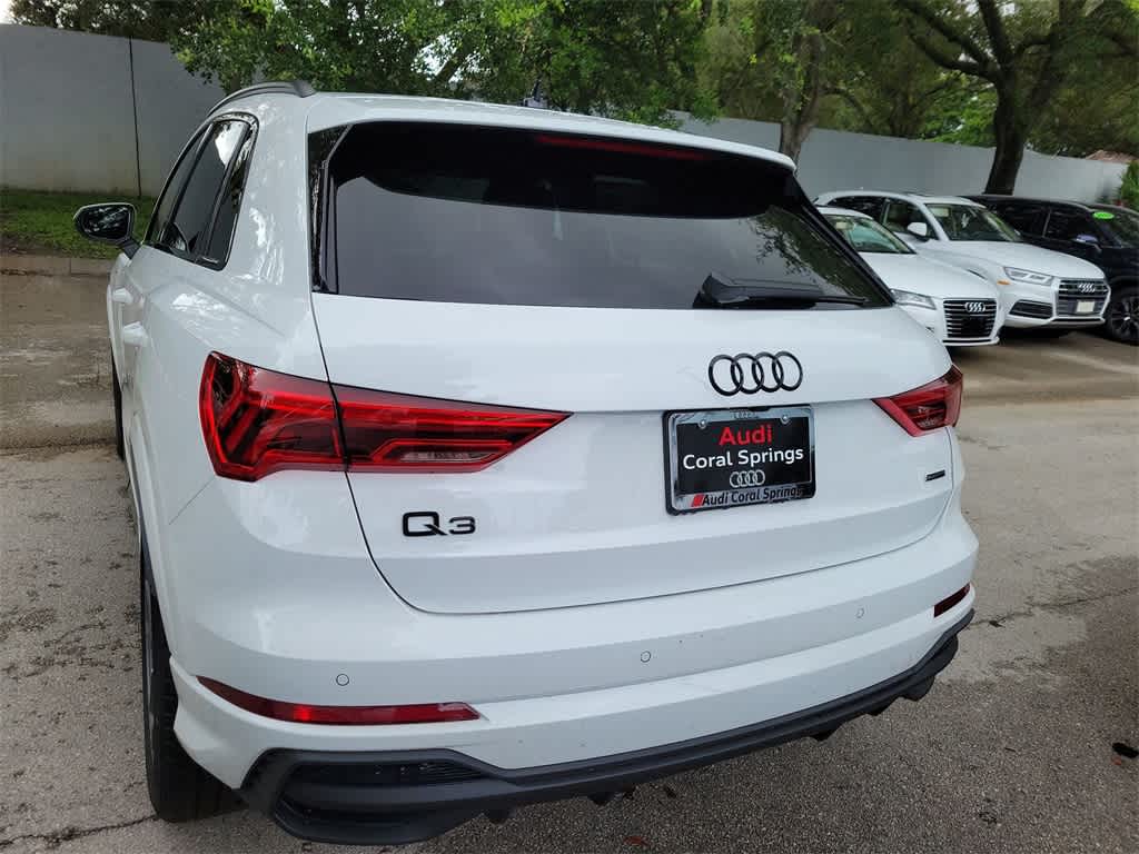 Thumbnail: 2025 Audi Q3 - 4