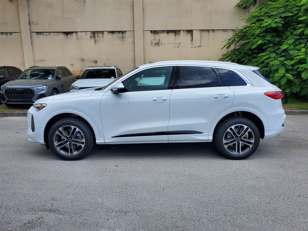 Thumbnail: 2025 Audi Q5 - 11