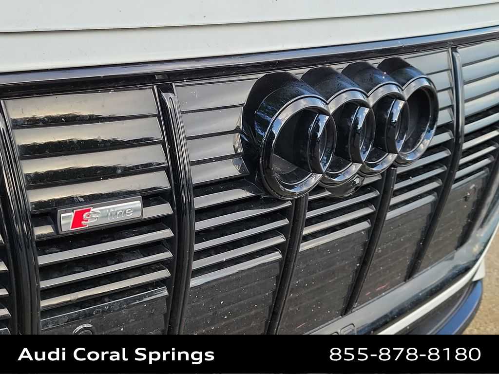 Thumbnail: 2023 Audi e-tron S - 23