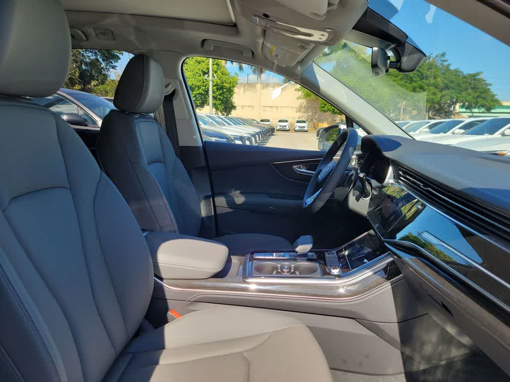 Thumbnail: 2026 Audi Q7 - 14